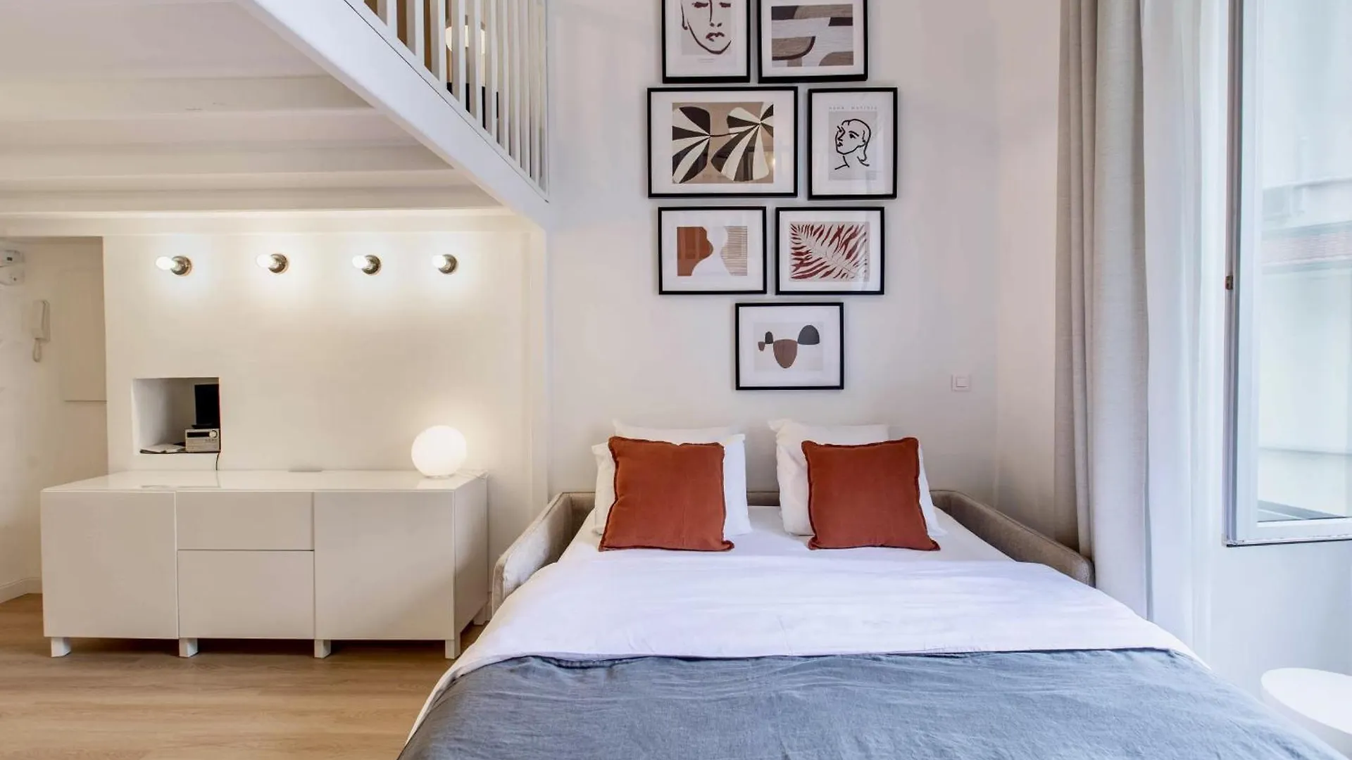 Suede Promenade Duplex Apartment At 1 Min From The Sea 2 Bathrooms Nicea Francja