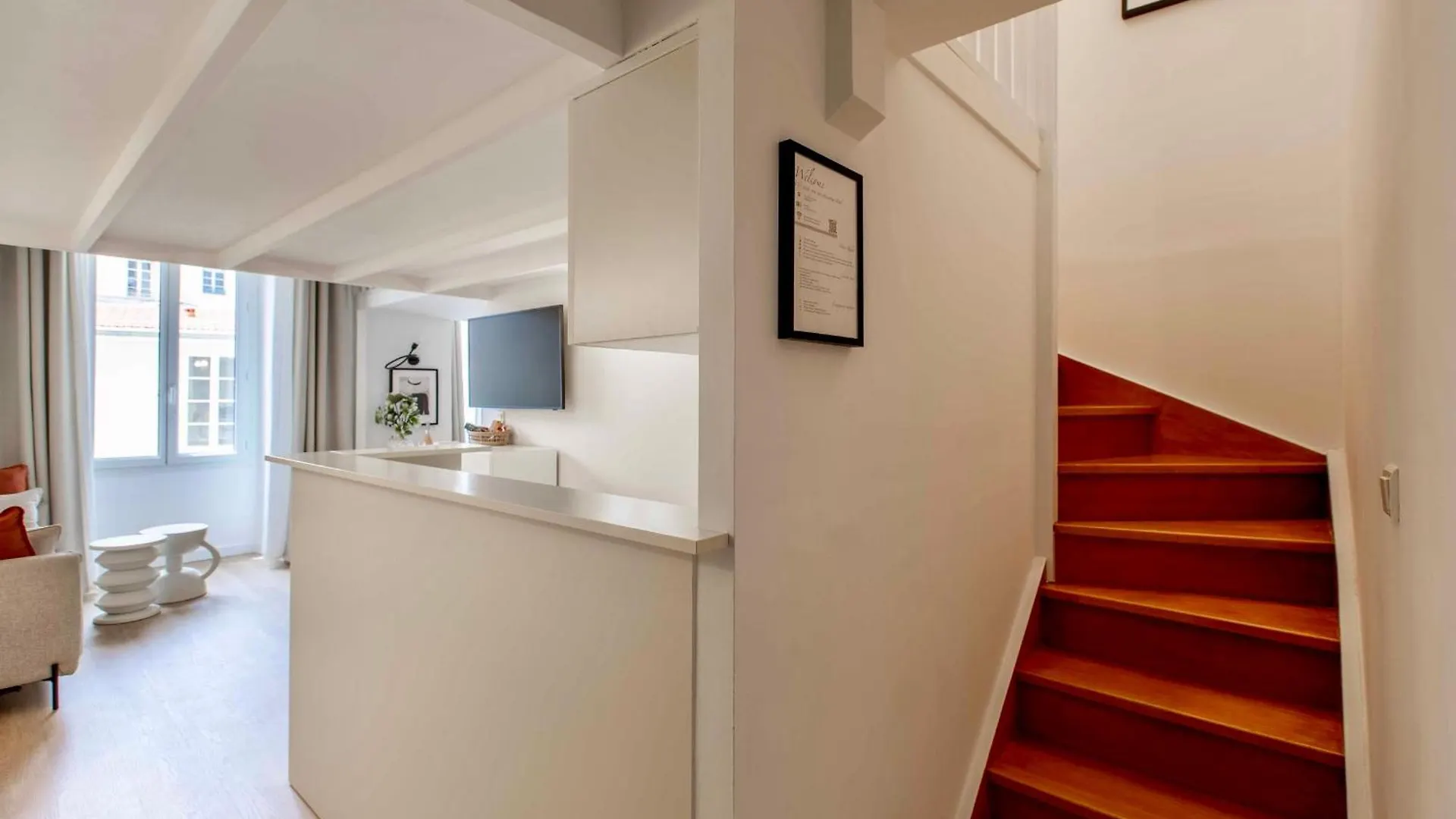 Suede Promenade Duplex Apartment At 1 Min From The Sea 2 Bathrooms Nicea