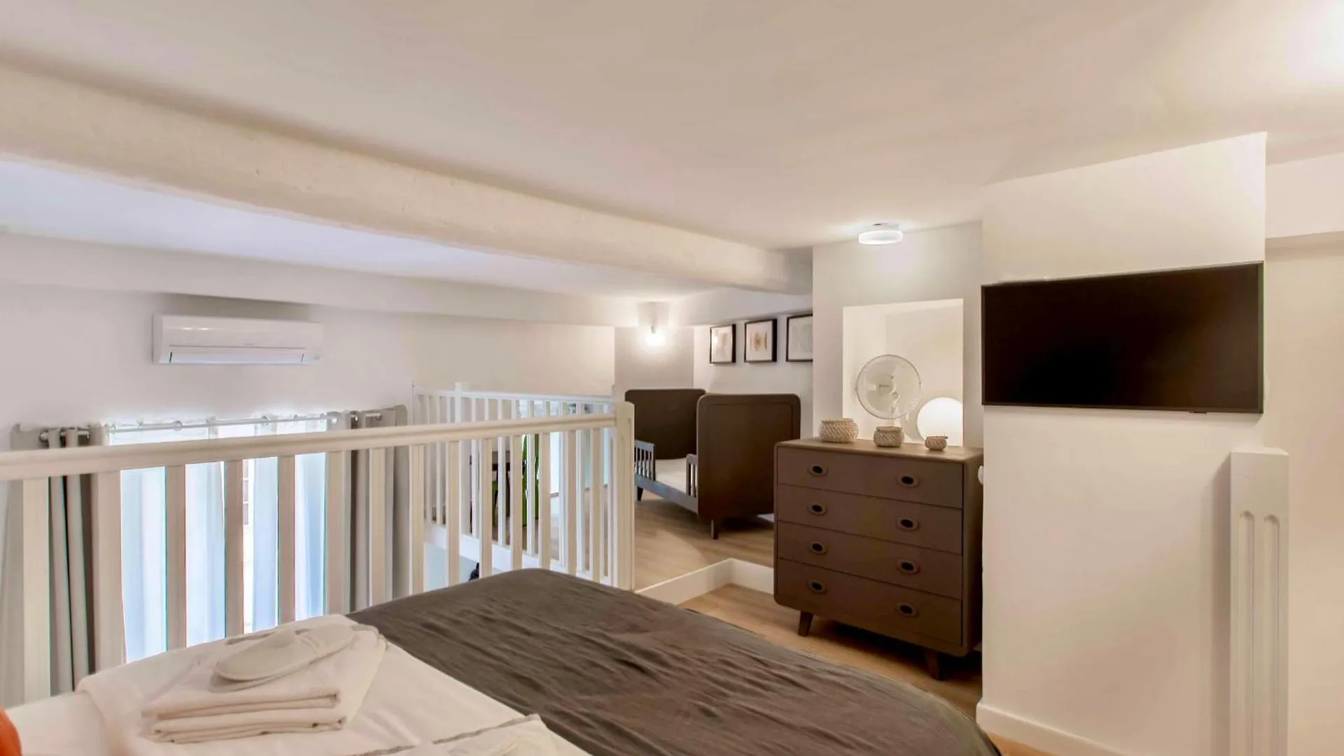 Suede Promenade Duplex Apartment At 1 Min From The Sea 2 Bathrooms Nicea